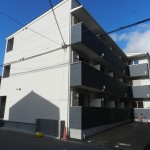 ノイヴェル小松（木造３階建共同住宅15戸）H27.2.30竣工