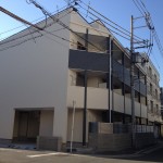 ノイヴェル柏里（木造３階建共同住宅14戸）　H26.9.30竣工