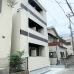 東大阪市小若江（木造3階建共同住宅9戸）R2.9.25竣工