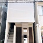 東住吉区駒川　(木造3階建共同住宅3戸)　R4.4.26竣工