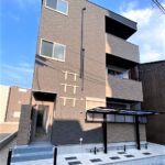 西成区松　(木造3階建共同住宅6戸)　R4.7.30竣工