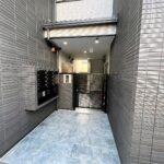 西区浜寺諏訪森町東　(木造3階建共同住宅12戸)　R5.3.9竣工
