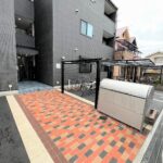 八尾市東山本新町　(木造3階建共同住宅12戸)　R5.3.31竣工