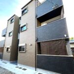 東大阪市衣摺　(木造3階建共同住宅6戸)　R6.3.22竣工