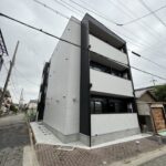 尼崎市大庄西町　（木造3階建共同住宅9戸）　R7.7.1竣工