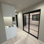 尼崎市杭瀬北新町　（木造3階建共同住宅9戸）　R71.15竣工