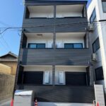 堺区材木町東　（木造3階建共同住宅9戸）　R7.1.15竣工