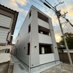 垂水区平磯　（木造３階建共同住宅６戸）　Ｒ8.2.28竣工